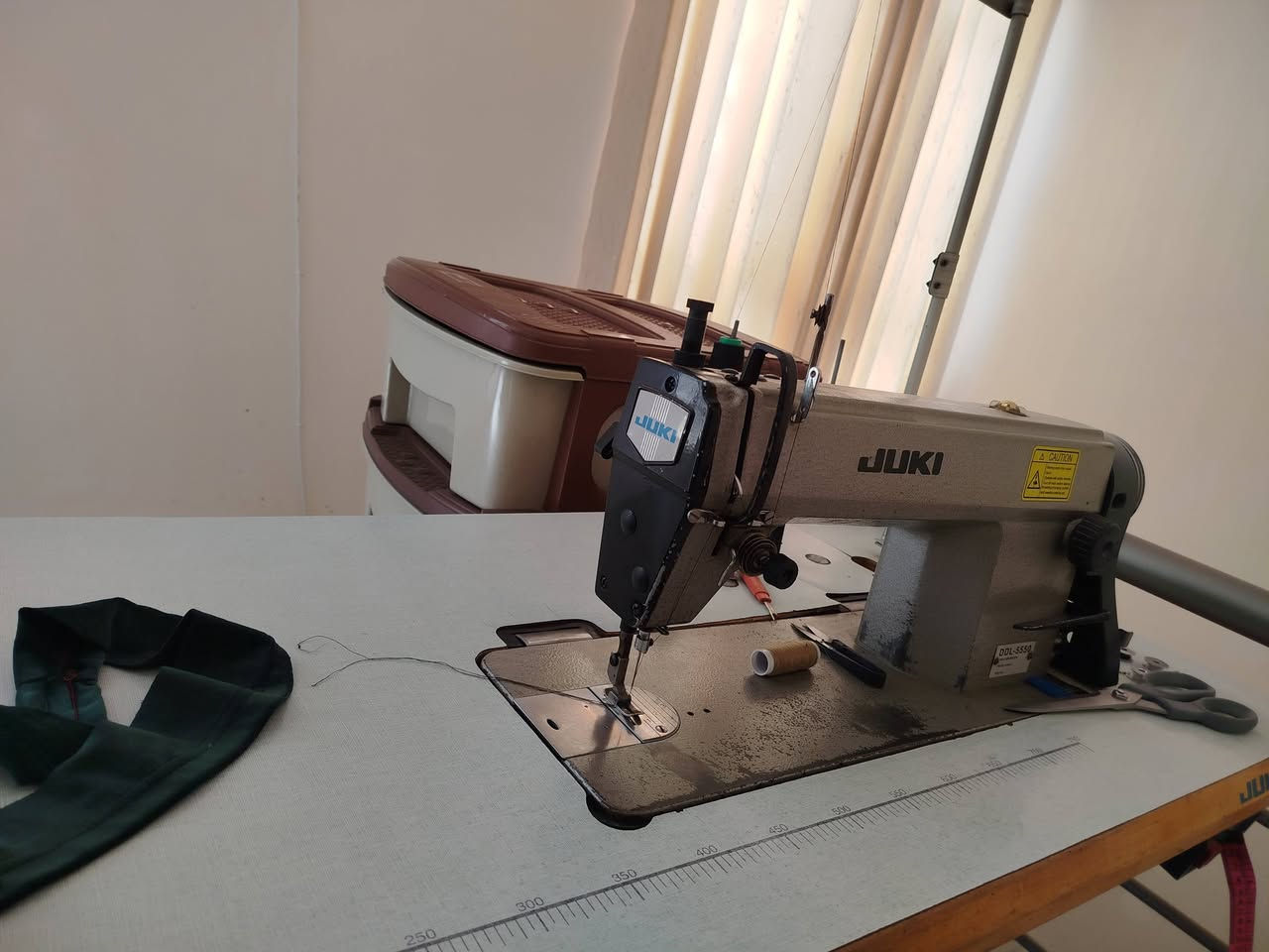 السلام عليكم صيام مقبول للجميع  من رخصة مدير الكروب مكينة ياباني اصلي نوع جوكي (صناعي) ناعمة وبدون اي خلل وميزها الاصلي استخدام منزلي للبيع السعر ٥٠٠ الف وبيها مجال للاستفسار واتساب او اتصال/ ***********
