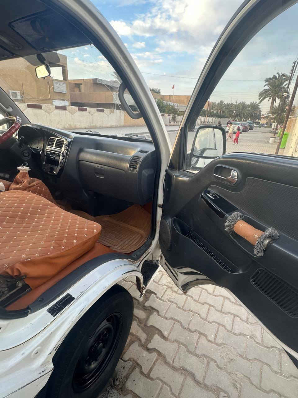 كيا بنكو ٢٠١٠ ابيض مكينه وكير وشاصي و رقم شاصي مكفول تخم تاير ملاحظة وجود صبغ في بعض المكانات رقم انبار ألماني السياره باسمي مكان السيارة المحموديه رقم التلفون ***********
***********
