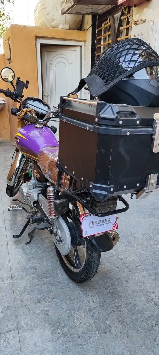 سيفان موديل 24 محرك 200 مكفول هو و غراضه ابيعه السعر خاص***********
