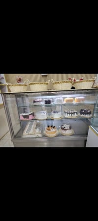 براد كيك شغال طول مترين وعرض ٩٠  السعر ٦٥٠ وبي مجال  العنوان بغداد الب...