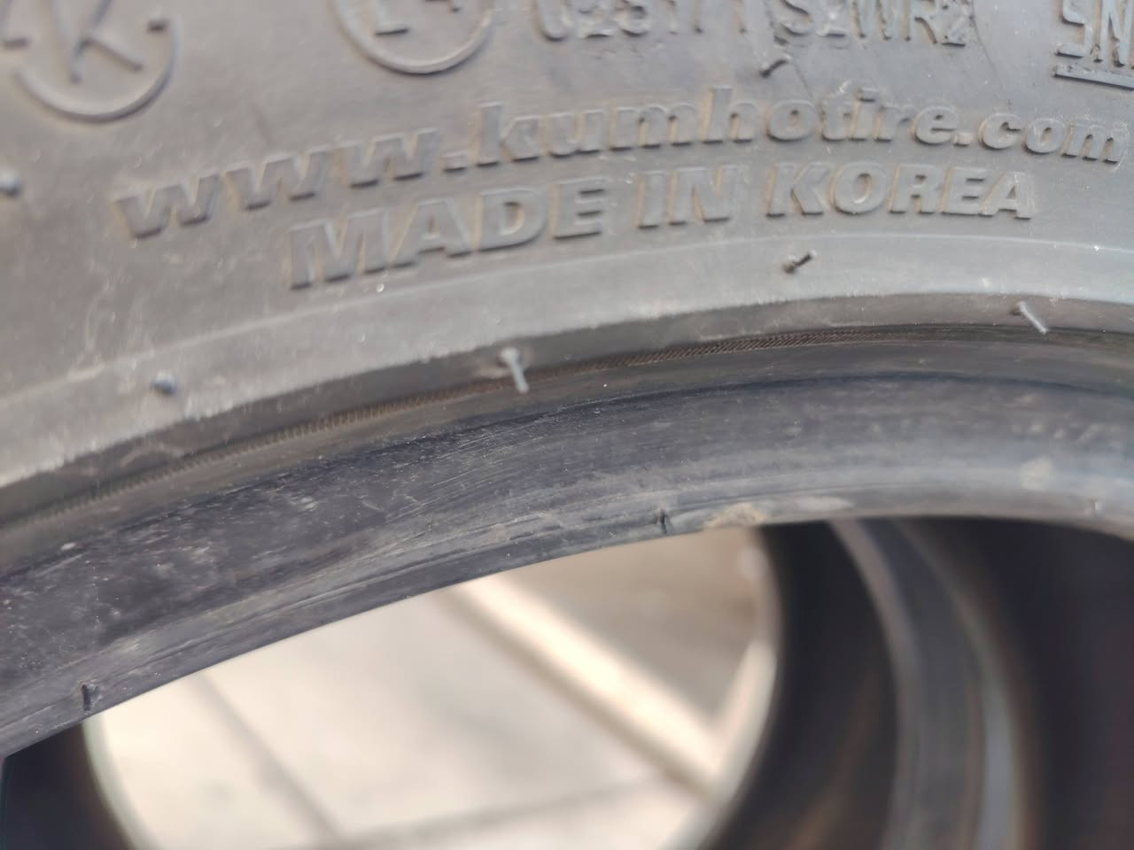 زوج تايرات مال النترا 2024
اصلي شركه كلش نظاف اخو الجديد نقشته صافيه
قياس حجم  17/ 45/ 205...
مكاني بغداد الكرخ حي الاعلام 
بس واحد بي ركعه بارده صغيره 
امانتآ مال سيارتي مويل 24 اصلي شركه جنايته الالنترا يعرفو.. 
سعرهن ب 60 الف.. 
هذه رقمي *********** بي وات ساب..
