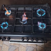 طباخ إيطالي ماركة Ferre العين الوسط يرادله تصليح بسيط  الاتصال على هذا...