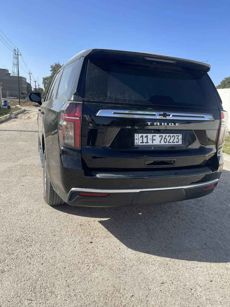 من رخصة الادمن البيع سياره تاهو خليجي 2023 ماشيه 76 الف كيلو بسمي سياره كفاله عامه فقط شبر بارد بالجاملغ الايمن سعر ٤ شداد وخمسه وخمسين ورقه  مكان سياره بغداد حي العامل  رقم ***********
