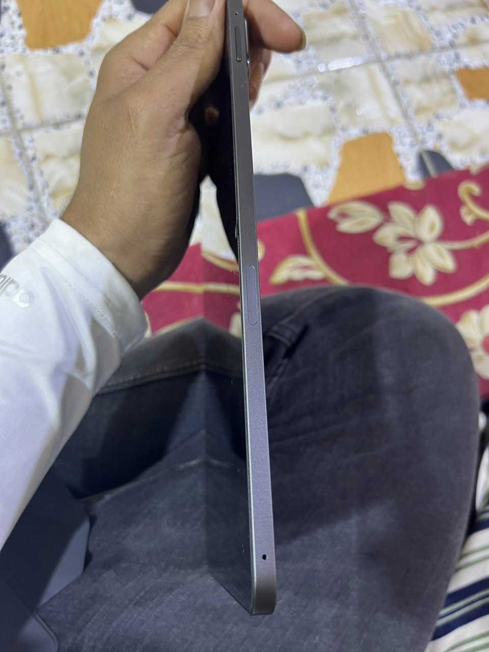 سلام عليكم مره خصت الادمن ايباد شاومي باد 7ذاكره 256
قبل 4ايام من اشتريته محلقاته كامله معه حافضه مالته مال الشركه السعر 525محتاج وريد ابيع موجود وتساب ***********
مكاني بصره حي الحسين المعروفه))(حيانيه)
