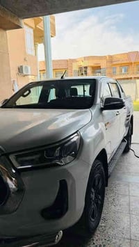 هايلوكس V6 • ٢٠٢٤ • ٤٠٠٠٠ كم