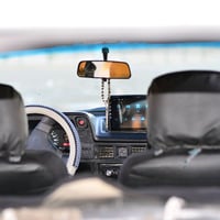 سيارة • موصل