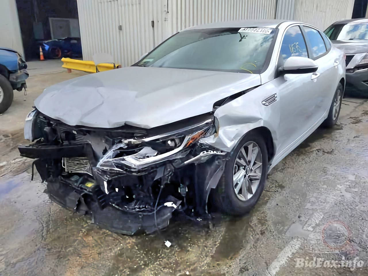 السلام عليكم رمضان كريم 
كيا اوبتيما موديل 2019 وارد امريكي 
ماشيه 65 الف ميل 
محرك GDI 2400
مواصفات ال Fe 
اشاره بالمري . تحديد مسار . مثبت سرعه . قياده شبه ذاتيه.رادار امامي .حساسات خلفيه . كامره  
اربع قطع صبغ 
رقم ذي قار باسمي مكانها البصره 
السعر المطلوب 136 💰 وبيها مجال ان شاءالله 
للتواصل *********** واتساب او اتصال على راحتكم
