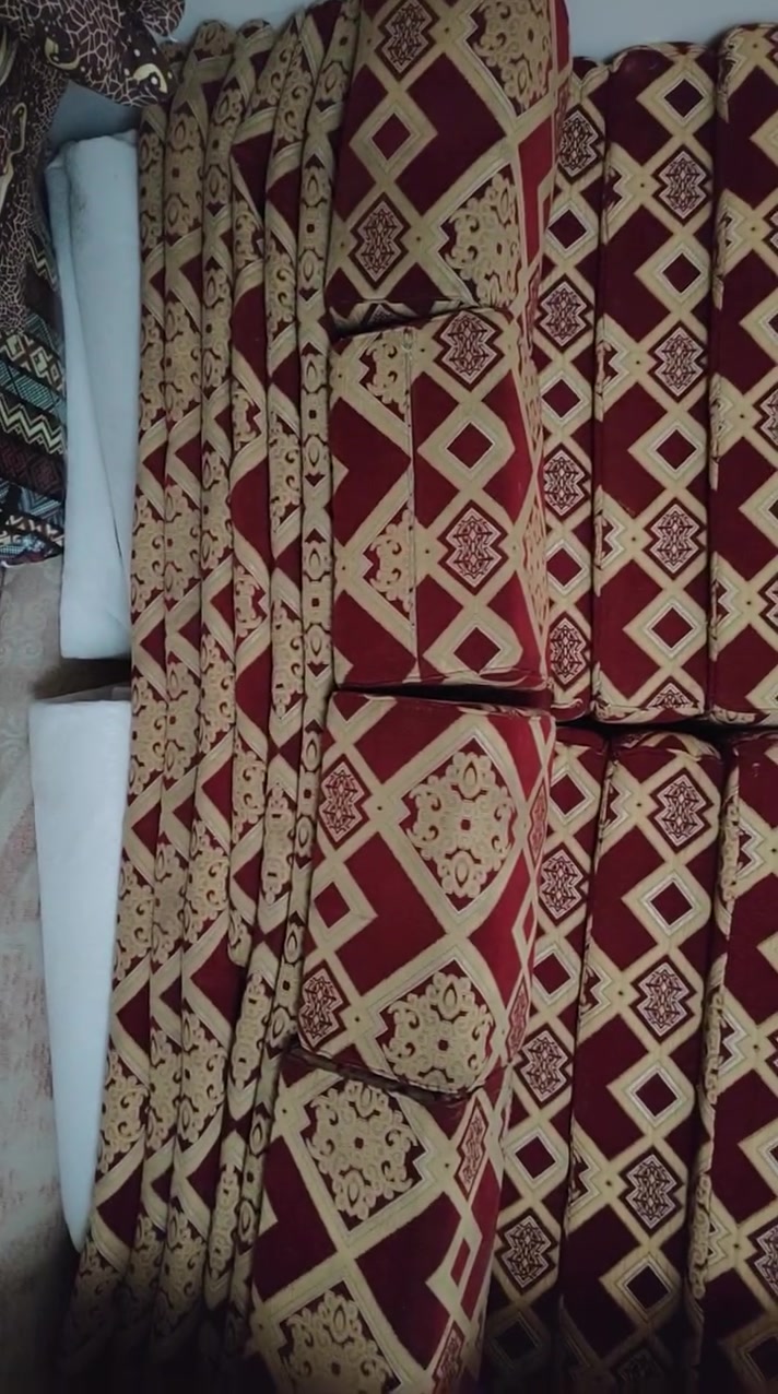 جلسه ديوان 11متر  كامله. ...مع تخم استراحه للبيع


**إذا كنت صاحب هذا الإعلان وتريد حذفه لأي سبب، رجاءا أرسل رسالة إلى الدعم الفني**