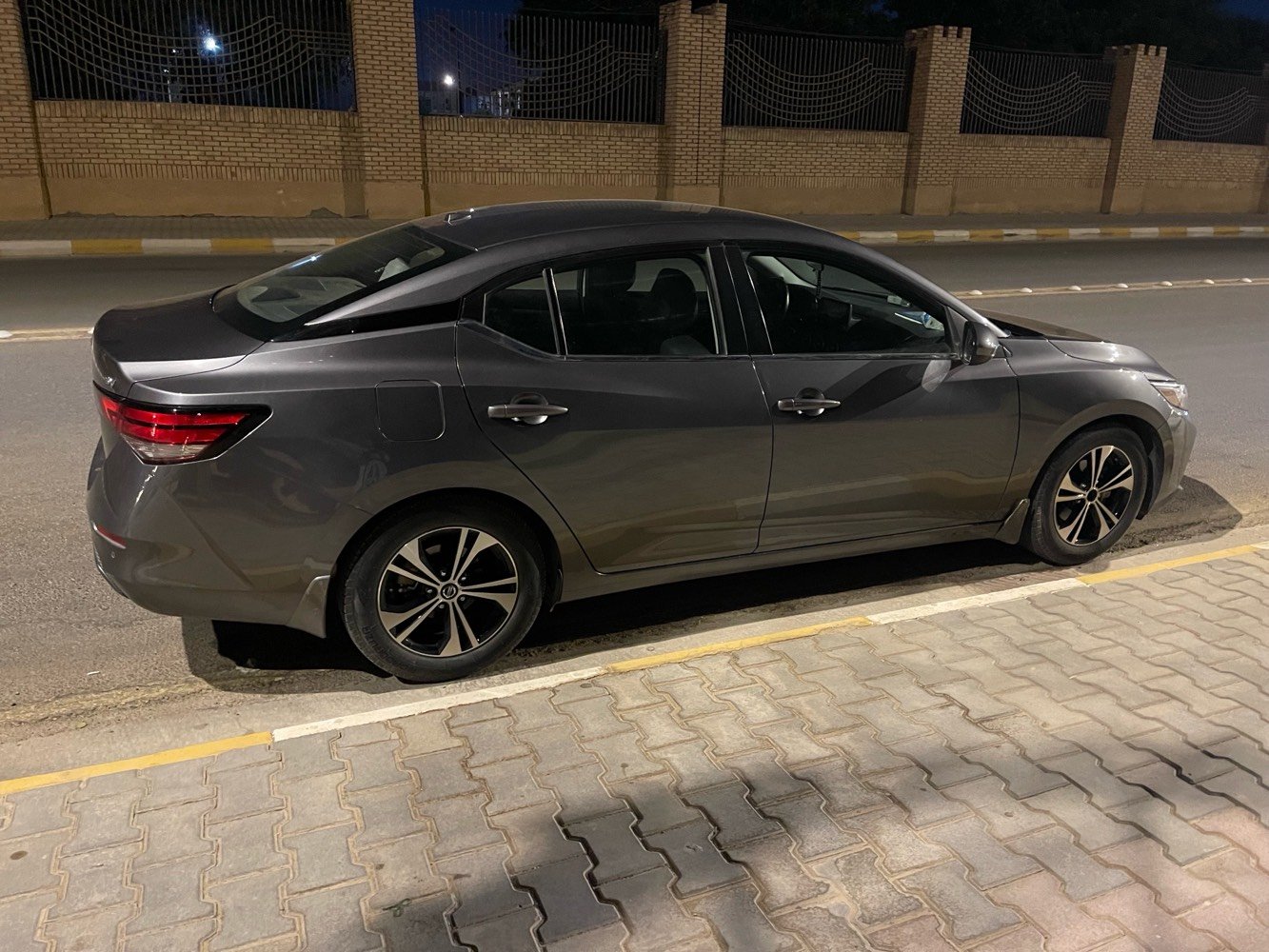 نيسان سينترا sv موديل 2022 فول عدى الفتحه .
ماشية 38 الف ميل 
الكوت 