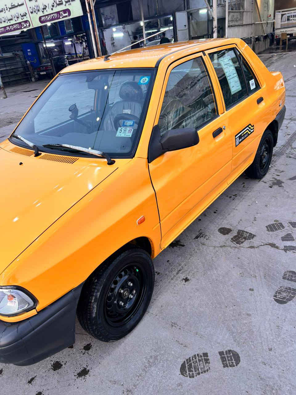 السلام عليكم سايبه موديل ٢٠٢٣ رقم بغداد دولي بيهه طخه بلبنيد وجاملغات مبدله بلاد بدون شواصي سياره جديده ومال جناي سعرها ٦٠ بيها مجال بسيط حك جيه مكانها غزاليه ***********
