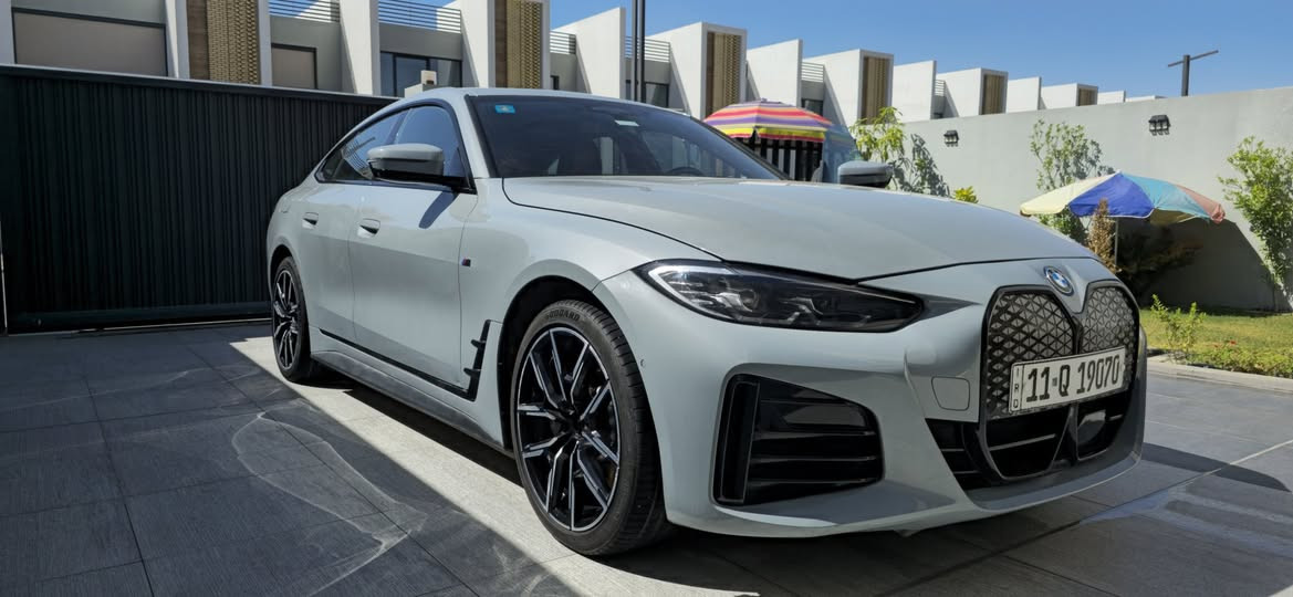 bmw i4 x drive40 2024
Dual Motor 391 hp
battery 84 kw
دبل ماطور 391 حصان
حجم البطارية 84 كيلو واط
تمشي بلشحنة الوحدة بين ال 400 و ال 500 كيلو
حسب الدوسة
فول مواصفات ام بكج
لون مميز سموك
داخل جلد احمر مميز
رادارات تحديد مسار و تصادم تلقائي و نقاط عمياء و تحذير الخروج عن المسار
حساسات امامية وخلفية و جانيية
كامرات 360
تدفئة بلكشنات و خزن وضيات القيادة
داتا شو
شاشة متصلة ابل كار بلي و اندرويد اوتو نظام صوتي هارمن كارديون مع سب ووفر
بلصندوق
صندوق كهرباء
توقف تلقائي عندة الرجوع للخلف اوتوبارك و درايف اسست فووول
الحادث تبديل بنيد و دعامية نفس الون و ايرباك الستيرن و البردات و رجل السايق مبدل وكالة بيها صبغ على كد شبر بلباب الخلف السائق اثر طخة سطة هنا بغداد 
حاليا ماشيه 25000 كم 
السعر 37000$ 
الاتصال بلرقم ‭0790 134 6894‬
