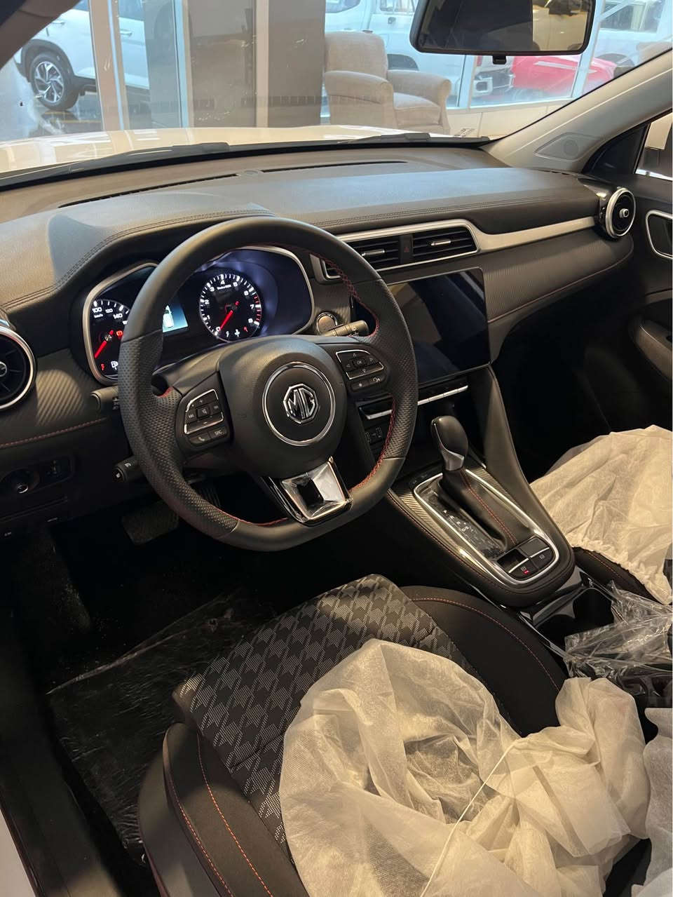 MG ZS نیو مواسەفات
 0 كم مۆدێل:٢٠٢٥
ضمان ٦ سال
شاشە و کامێرا 
بەسمە هاندبریک بەسمە
تەبرید مەرکەزی
سکەی سەقف
حەساسی پشتەوە
سعر:١١٩ ورقه يه  كاتى السليمانية, العراق


**إذا كنت صاحب هذا الإعلان وتريد حذفه لأي سبب، رجاءا أرسل رسالة إلى الدعم الفني**