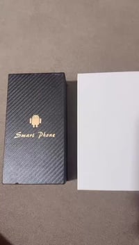 السلام  عليكم توفر موبايل ياباني اصلي مال اعمال بلونين الاسود والبنفسج...