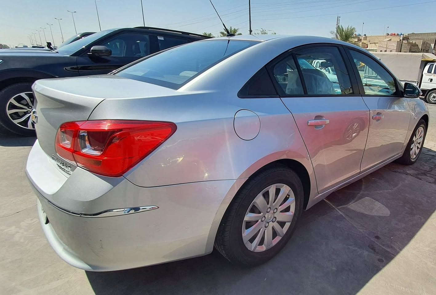 السلام عليكم ورحمه الله
للبيع
شوفرليت كروز 2017 خليجي محرك 1800 المرغوب 
مواصفات Ls
تحكم ستيرن
اشاير بالمري تبريد ثلج وعليها ادامه كامله 
رقم سليمانيه الدولي بأسمي بيها صبغ جاملغ فقط مكاني بغداد 
السعر ٩٤ وبيها مجال

رقم الهاتف ***********
