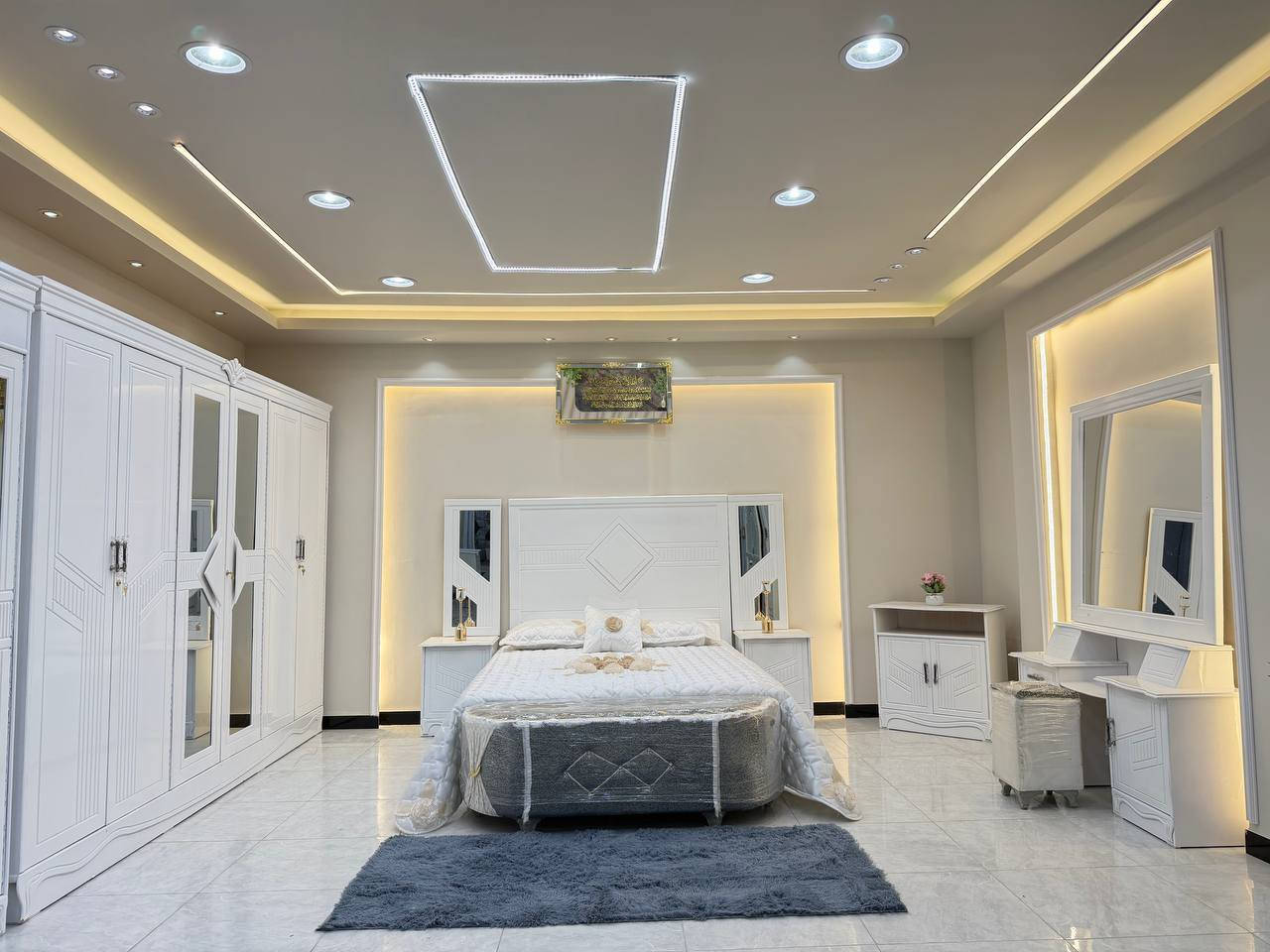 مليون الف  فقط سعر الغرفه
🔥 عروض الأثاث المميزة 🔥
💰 غرفة نوم كاملة بسعر مليون فقط
✨ سعر ثابت في كل معارض العراق ✨

✅ 8 قطع كاملة
✅ صناعة نجارة عراقية فاخرة
✅ الوجه MDF درجة أولى (سماكة 4 ملم)
✅ الداخل معاكس خشب (سماكة 3 ملم)

📐 المواصفات:

كنتور عرض: 3.20 م × ارتفاع: 2.20 م

سرير بلوك مع 6 أرجل ثابتة

قياس السرير: 200 × 160 سم

ظهر السرير براغي

➕ الإضافات:

💺 شازلون وطابوريه: 50 ألف فقط

🛏️ دوشك نوعية أولى: 100 ألف

🛏️ دوشك نوعية مميزة: 150 ألف

🚚 توصيل لأي منطقة ببغداد بكروة، وكذلك لجميع المحافظات بكروة

📍 عنوان المعرض: بغداد / الأمين الأولى / ركن شارع الأرامل

⚡️ لا تضيع الفرصة – غرف نوم عصرية وبسعر ما يتكرر! ⚡️


**إذا كنت صاحب هذا الإعلان وتريد حذفه لأي سبب، رجاءا أرسل رسالة إلى الدعم الفني**