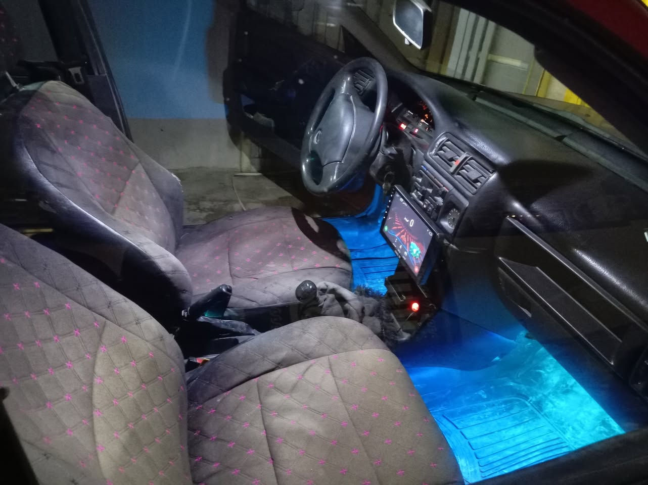 السلام عليكم من رخصت مسؤل الكروب سيارة اوبل فكترا حجم 20 سنوية خضر موديل واحد وتسعين وكاله وتحويل بي شرط السعر 30$ رقم الموبايل ***********
