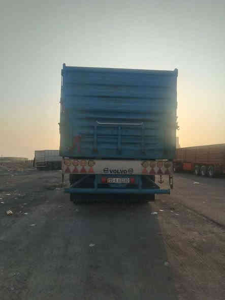 سكانيا 93 رقم انبار سنويه ل 30 حجم 43  تخم تأير راس وعربانه  سنويه ذات جوانب متحركه سعر 250 ارقام انكليزي اتصال على رقم ***********
