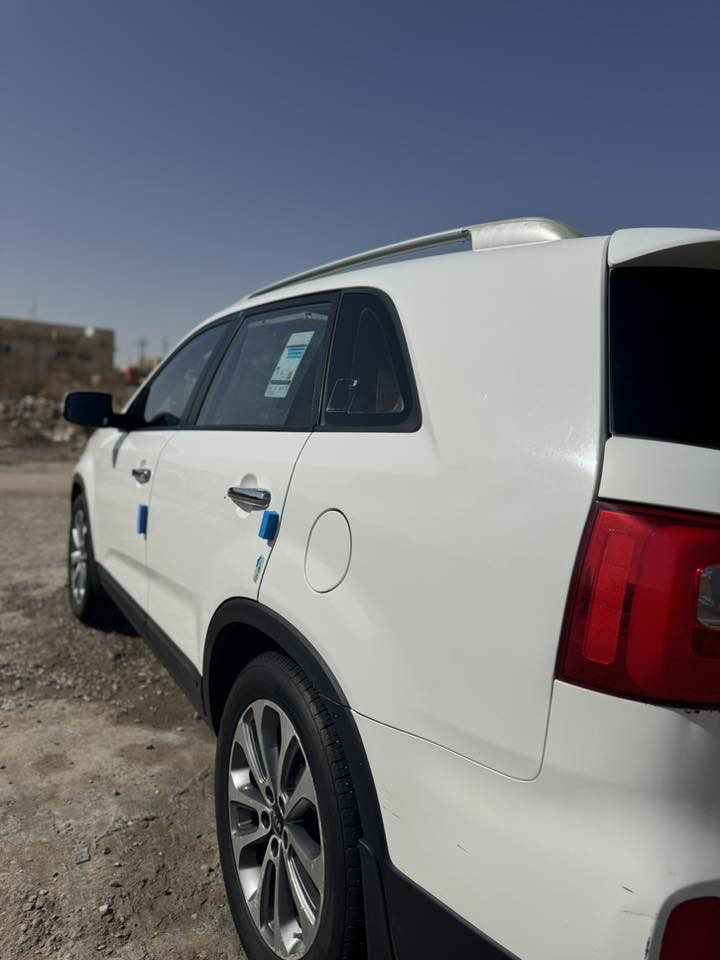 V6سورنتو 2014 خليجي سته سلندر
فول عده البنوراما
بصمه اشاير ترحيب كامره خلفيه حساسات 
7 راكب 3قطع تبريد ثلج 
تخم تاير جديد 
رقم الجديد اداولك ثاني يوم مثنى  
سياره وكيله محمد البديري
بيه البنيد مبدل مال شركه شرط 
سياره جاهزه من كلشي استخدام شخصي صارله ٧ سنوات عندي على ايدي جناي اتصل او راسلني و اتساب 
***********
