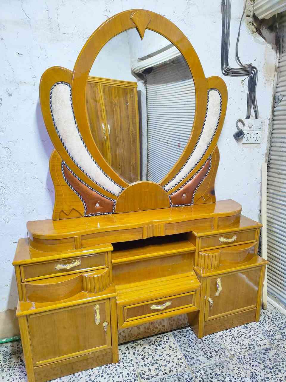 غرفة ام 5 تزكام صاج نضيفه جدا سعر 850 وبيها مجال الشراي يتصل مكان نجف حي الجزيرة ***********
