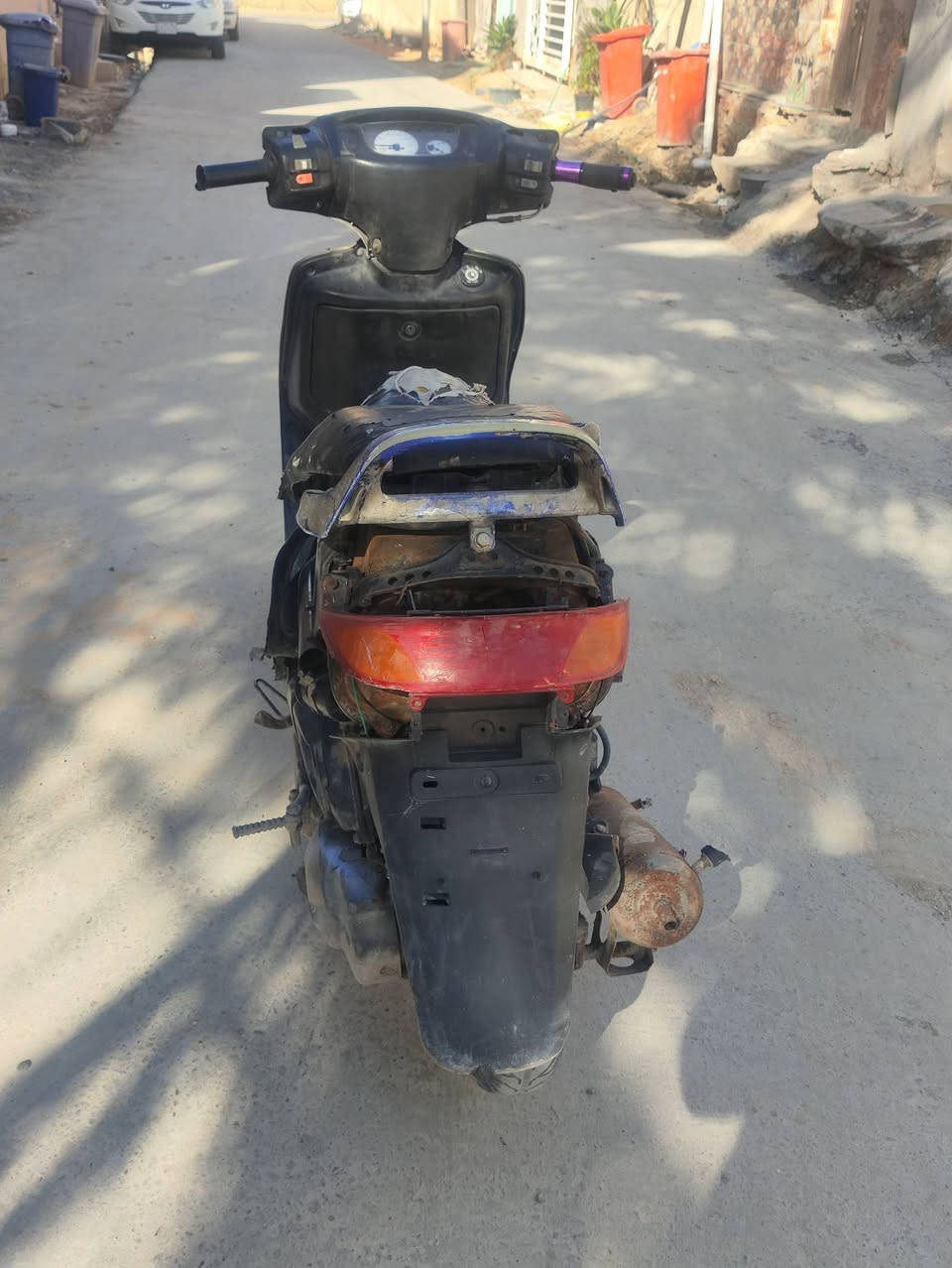 السلام عليكم دراجه فراشه ياباني شغاله مكينه ناعمه شلعه معدل السعر 200 بيه مجال مكاني  بابل شارع 60 رقمي ***********
