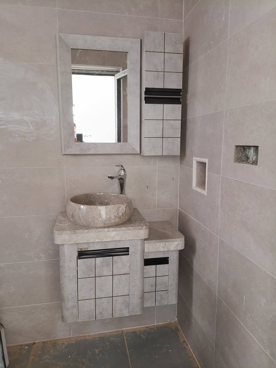 سلام عليكم ورحمة الله وبركاته 
تأسيسات صحية عامة ***********
