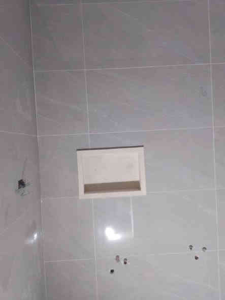 السلام عليكم 
خلفة سيراميك وبورسلين ومرمر متفرغ حاليا 
اختصاص تصفير سكريت 
***********
نشتغل بكافة مناطق البصرة 
من ابو الخصيب
