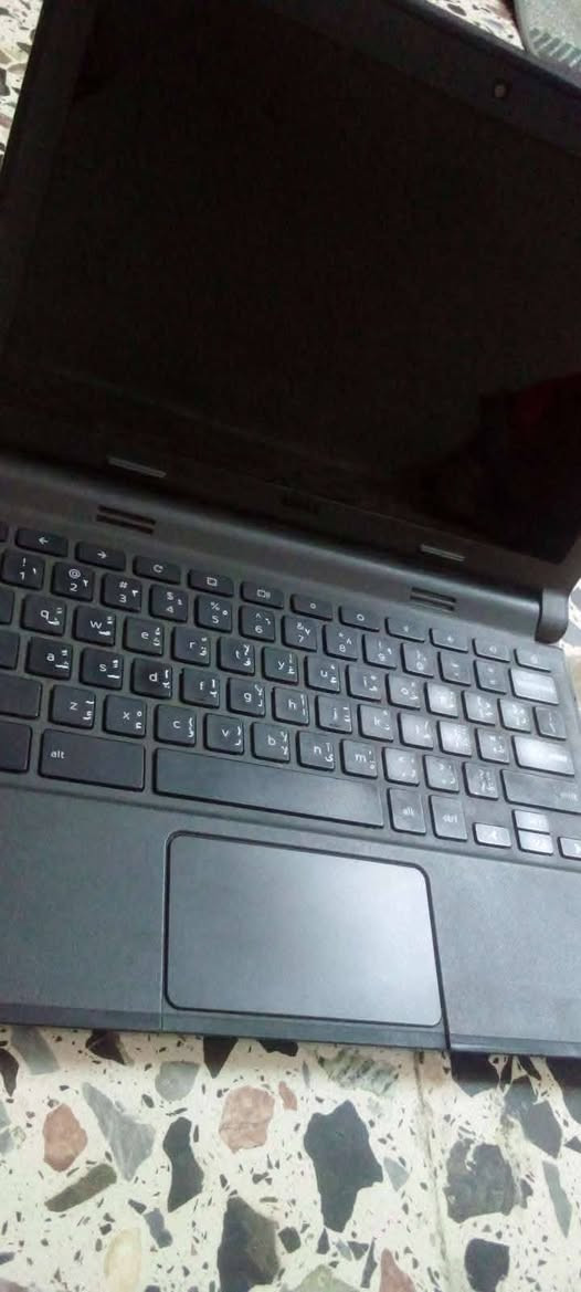 * السلام عليكم 👇*
---

*للبيع Dell Chromebook 11 - قطع غيار 45 ألف*

*الحالة:* الجهاز نظيف جداً مثل الصور. يشتغل على الشحن المباشر فقط لأن البطارية منتهية + يطلب فورمات بسبب عطل بالذاكرة الداخلية.

*الشغال 100%:* شاشة لمس 11.6 بدون خدوش، كيبورد كامل كل الأحرف، تاتش باد، كاميرا، صوت عالي، كل المنافذ سليمة.

*يفيد لـ:* فني صيانة، أو قطع غيار. الشاشة والكيبورد يسوون فلوس.

*السعر:* 45 ألف عراقي نهائي. البيع على حالته وبدون ترجيع.

*المكان:* بغداد - [خاص]

*للتواصل:* واتساب فقط [***********]

*ملاحظة:* الجهاز بدون شاحن. متوفر شاحن أصلي بـ 7 آلاف إضافية.

---

رجائا لحد يدخل خاص للطلب والاستفسار واتس اب فقط *
