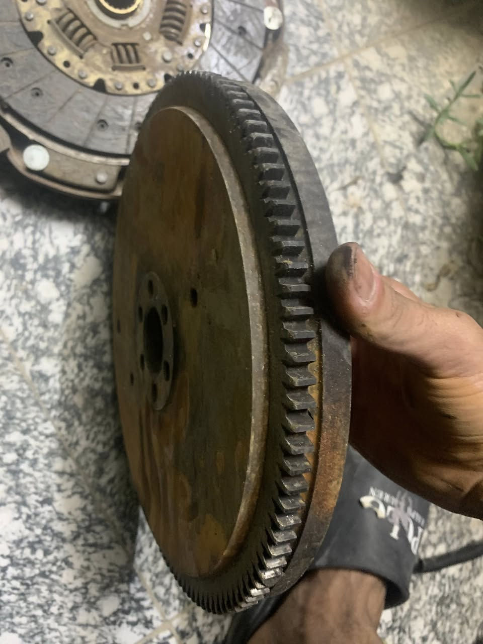 سلام عليكم  غراض جنبي تفصيخ.    فلاوين. مبريسر شغال   دكشن. حار  ودشكن بارد وعينه وصينيه   فور واي وثري واي  قيم. واخذ  مكان حله  سيف سعد. ***********
