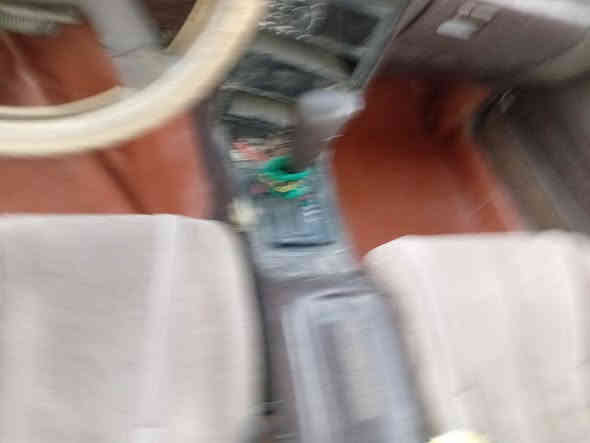 السلام عليكم  سيارة مارك للبيع 
محرك ونجي كير جديد تبريد ثلج  حداديه زينه جهة اليسار كامله مبدلها كلها راديتر جديده كهربائيات كلها شغاله سياره جاهزه ترايك وين متريد سعرها ٣٥ وبيها مجال سنويه نهاية ٢٦ ياله تنفذ ***********
