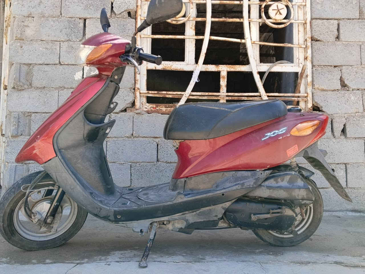 دراجه جوك للبيع كلها شغاله سلف هندر اشاير هورن كهربائيات كلها شغاله فقط تحتاج كلج خلفي تبديل الدراجه كلش حلوه نضيفه
السعر300 وبيها مجال 
الستفسار ***********
