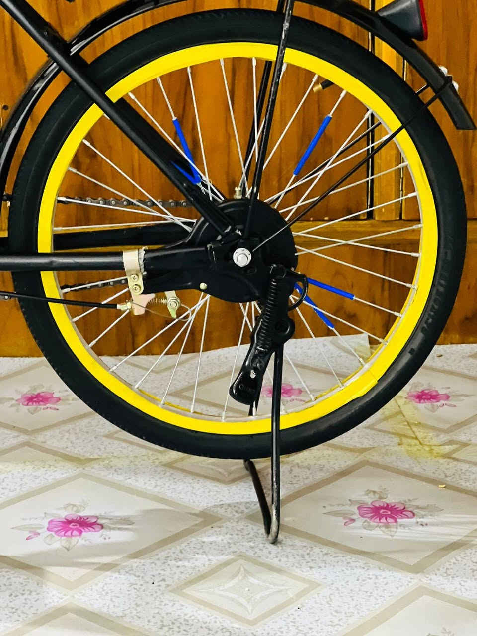 ماشاء الله 🧿✈️

اللهم صلي على محمد وآل محمد✈️
 سلام عليكم
 شباب بيسكل بناتي🚴‍♂️

 مديل2022 حجم 🧿

20شركه سانتوس 
مستعمل يوم واحد 

لون اسود بريك خلفي ومامي بي نقص2

 الصينيل مال زنجيل انتعمت وصار بيهة عواج و زنجيل ضل ايطخ بل صينيه  واني 🚗اسويت شلعت الصينيه مال زنجيل وطاك عندي جوب مال تاير لوره فقط 
ولباقي مكفول🧿
 البيسكل شركه✈️

🏠 العنوان بغداد البلديات رقم الهاتف7719233261 0🧿
للستفسار اتصل وبيك خير وتتلل غير موجود على هاذه الحساب اكو حساب  اسمه حسوني الدراجي موجود خاص


**إذا كنت صاحب هذا الإعلان وتريد حذفه لأي سبب، رجاءا أرسل رسالة إلى الدعم الفني**