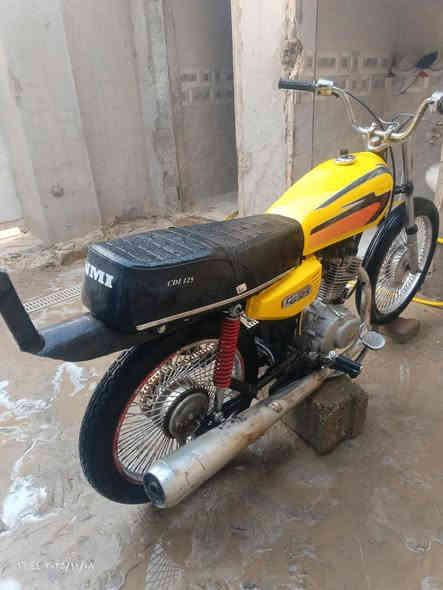 سلام عليكم ورحمه دراجه المكينه تايكر اربع كير كلك كلك لبيع دراجه تجي وتشوفه بعينك 
سعر 300وبيهه مجال كلش بصيط حك الجيه ترهم مراوس
عنوان:الديوانيه حي العسكري الثاني رقمي ***********
