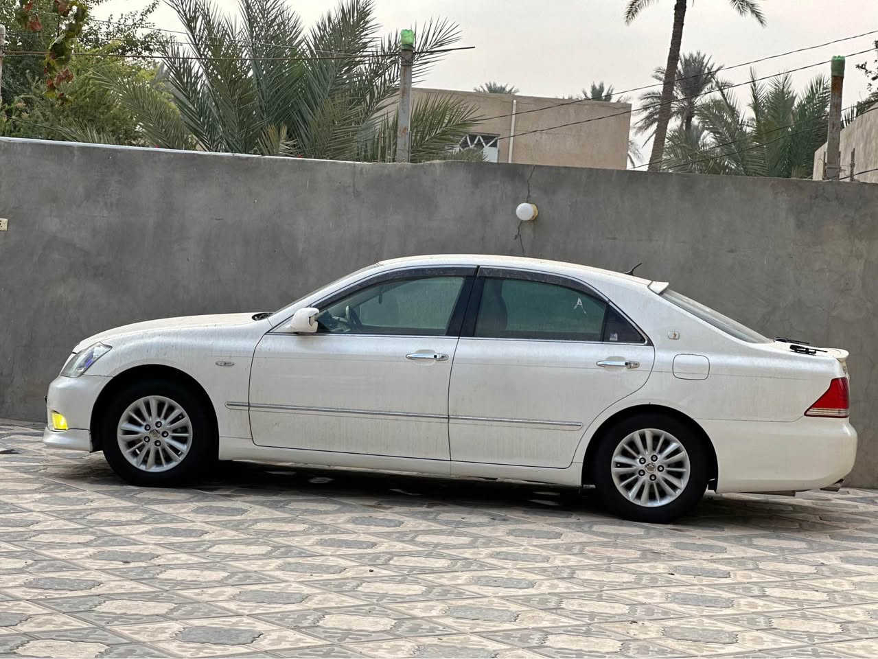 للبيع شاهينه🧿 موديل 2006 اصل دخول جديد وتسجيل جديد مزاد دوله رقم بصره أنكليزي السياره جديده بمعنى الكلمة 💯 
ماشيه 120 الف حقيقي السياره ماماشيه باالعراق أبد 
كفاله من جميع النواحي الكص والضربه والنقل الجثه   والأصوليات
تحوير جوة نجف شرط ارقى تحوير
مواصفات السياره  
فول بطن عده الفتحه
شاصي 182
 ٣دكم بلاد
محرك 3000 .. 6 سلندر V6
تبريد قطعتين
كشنات كهرباء كلهن 
كشنات تدفئة
 برده خلفيه بلاد
6بصمات
 إشارة ترحيب عنده الاقتراب 
كير 6 نمر
 مثبت سرعه 
 داخل جلد بيجي جديد + صاج
كامره خلفيه بلاد دواره 
 كشنات كهربائيه
شاشه
ويل كب بلاد
 مكان السياره نجف كوفه 
السعر 165 وبيها مجال بسيط للشراي
للإستفسار ***********
