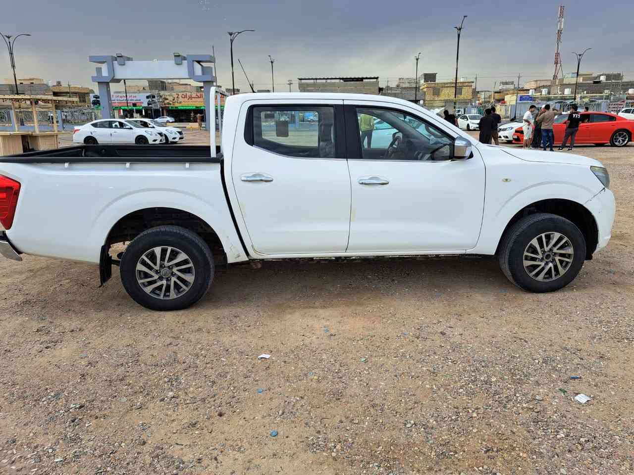 سلام وعليكم ورحمه الله وبركاته
سيارة نيفاره للبيع موديل 2016
كير ومحرك كفاله 
تبريد تدفئه كفاله 
كير عادي 
الاستفسار 
***********
