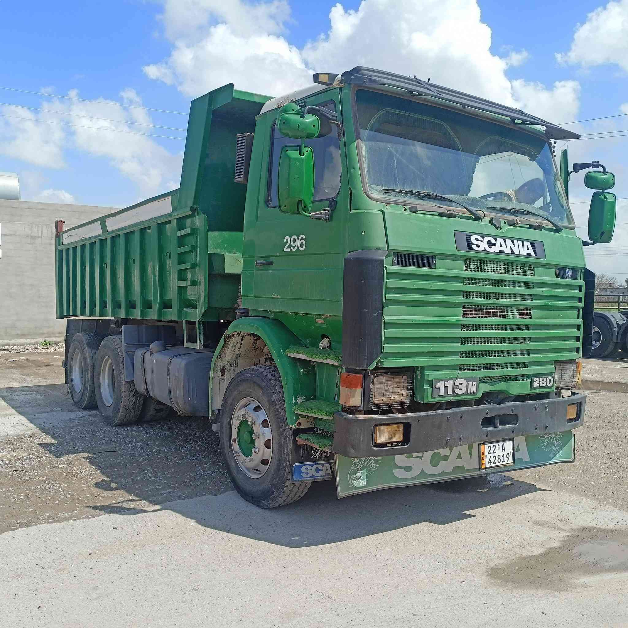 سكانيا قلاب سكس ويل مجموعه شفت فالفو شيطان بلادي طويل محرك (6) كورات كير 3×3 بودي سويدي رقم وسنويه وهوه جديد كير محرك شرط شاصي مكفول قماره بدون صبغ سياره جاهزه بدون نقص شرط التحويل 
موديل 1996
سعر 190$
عنوان كركوك طريق المطار مقابل جسر حزيران 
معرض المتوكل 
***********
***********
***********
