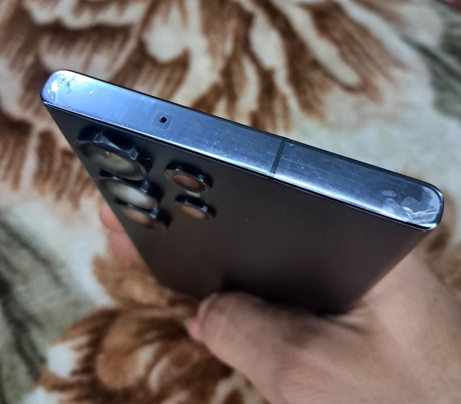 اس23 الترا    S23Ultra
سلام عليكم ..اس 23 الترا شرق اوسط دبل خط✅
 ذاكرة  256 /12 داخلية 12 ✅
كارتون ملحقاتة كاملة ✅
 نضافة 99% موضح بالصورة (الجهاز جان مضموم)✅
محتفظ بي وما متعوب ابدا لعبة منازلة  بي ✅
مكفول كفالة عامة وتربروف ✅
مواصفاتة معروفة ميحتاج اشرح كامرة وبطارية وكذا ..
السعر (750) بي مجال بسيط حك الجية فقط✅

هاتف *********** اتصال او واتساب ✅
