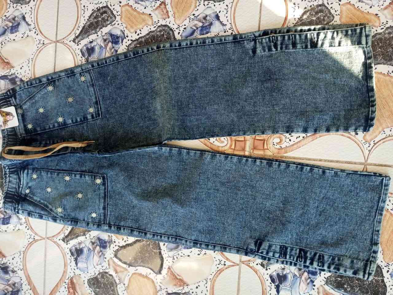 السلام عليكم
شلعه بنطرونات للبيع 
نسائي و اطفال 
ولادي و بناتي 
ألوان و قياسات 
تقريبا 150 قطعه 
ابيع شلع 
رد


**إذا كنت صاحب هذا الإعلان وتريد حذفه لأي سبب، رجاءا أرسل رسالة إلى الدعم الفني**