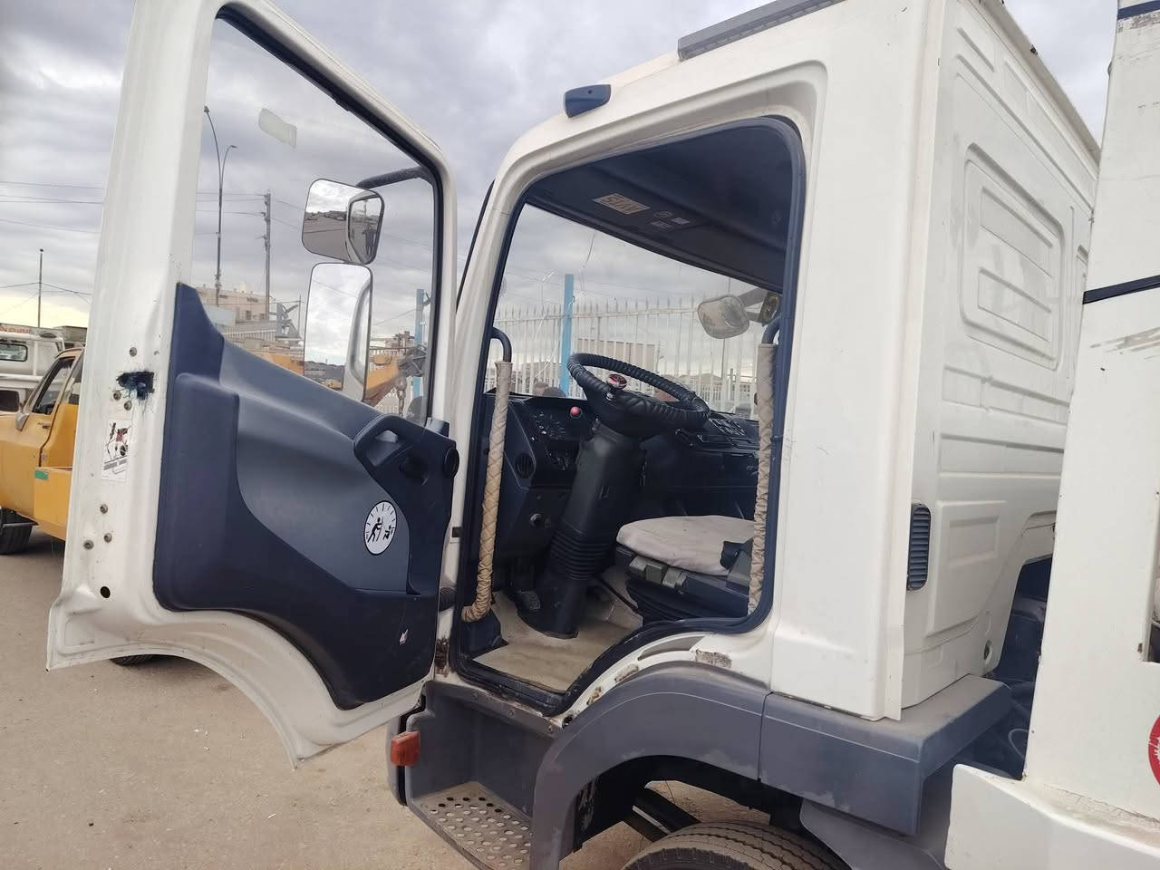 سلام عليكم كرين اتيكو صطحي مديل 2003 مشروع وطني سياره كفاله عامه كير مكينه اكسن حداده تخم تاير كله جديد جاهزه للعمل مكلف بنشر
ملاحظه مكان سياره ميسان
استفسار اتصال ***********
