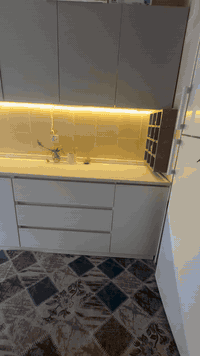 السلام عليكم 
عندي كاونتر صار سنه  من فصلته تركي جديد مابيه اي عيب راح اتحول مايرهم للمطبخ مكاني أوزال ستي قفل ٥٠٠الف اليعرف بل نوعيته الخشب يعرف قيمته والأسعار فصلته ١٠ورقات


**إذا كنت صاحب هذا الإعلان وتريد حذفه لأي سبب، رجاءا أرسل رسالة إلى الدعم الفني**