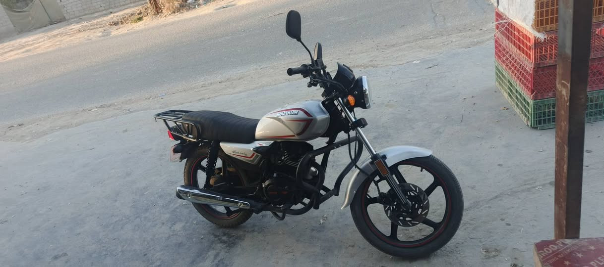 دراجه نوع شايننك للبيع الموديل 2026 استخدام جدا قليل قبل شهر ماخذه السعر 950 وبيه مجال المكان بابل محاويل 
استفسار الاتصال ***********
