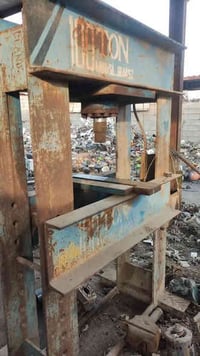 بريس حطاطه  100  طن  07838755593