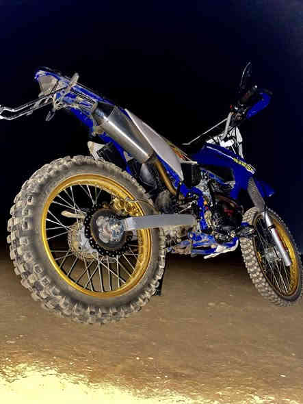 لسلام عليكم قفاز كاويار موديل 2025كلو شقال ماعايزو كلشي وضع شركه محرك 200ccوزن ثقيل باب اول السعر 1100مليون او ميه مكاني كياره امام غربي ***********
