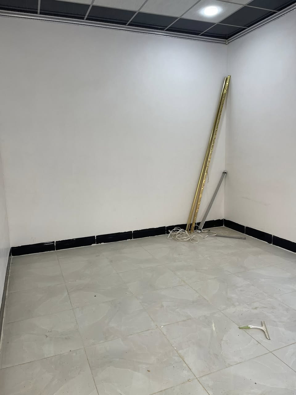 بيت للبيع العنوان قوسيات حي الزيتون مدخل اسواق ابو علي غرب جامع جبل احد المساحه 150 متر الاستفسار اتصل ***********
