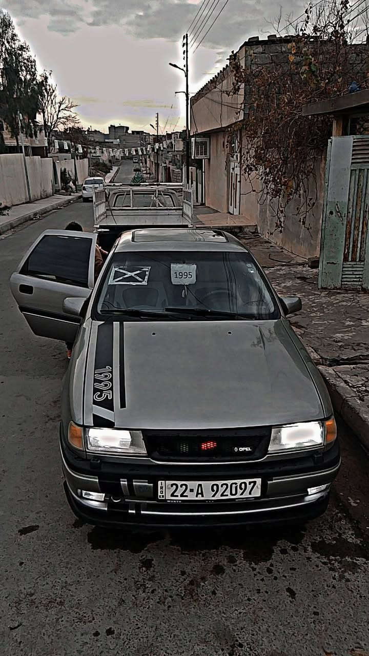 فكترة 1995
فول كير عادي
دبل أيربك ويل كب اصلي سلايت جامات الأمامي كهرب 
مرايات كهربائي دعاميات نفخ جرار خلفي لايت زينون هزه 2026 رقم اربيل كير ومحرك شرط 
كابون ماستر
مبوخ حزام جماليه 
بدون ضرر
سياره جاهزه بدون نقص
***********
***********
