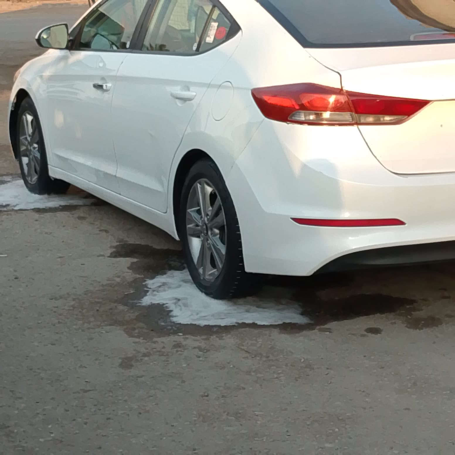 السلام عليكم النترا 2017 امريكي حره
حادثها بس بأمريكا جاملق خلفي 
سياره جاهزه من كلشي تبريد حداديه شغل وتطلع
راعيها بلزبير تريد تحويل تريد مكاتبه 
عنوان السياره البصره ابو الخصيب 
سعرها 120 وبي مجال قليل 

رقم راعي السياره ***********
