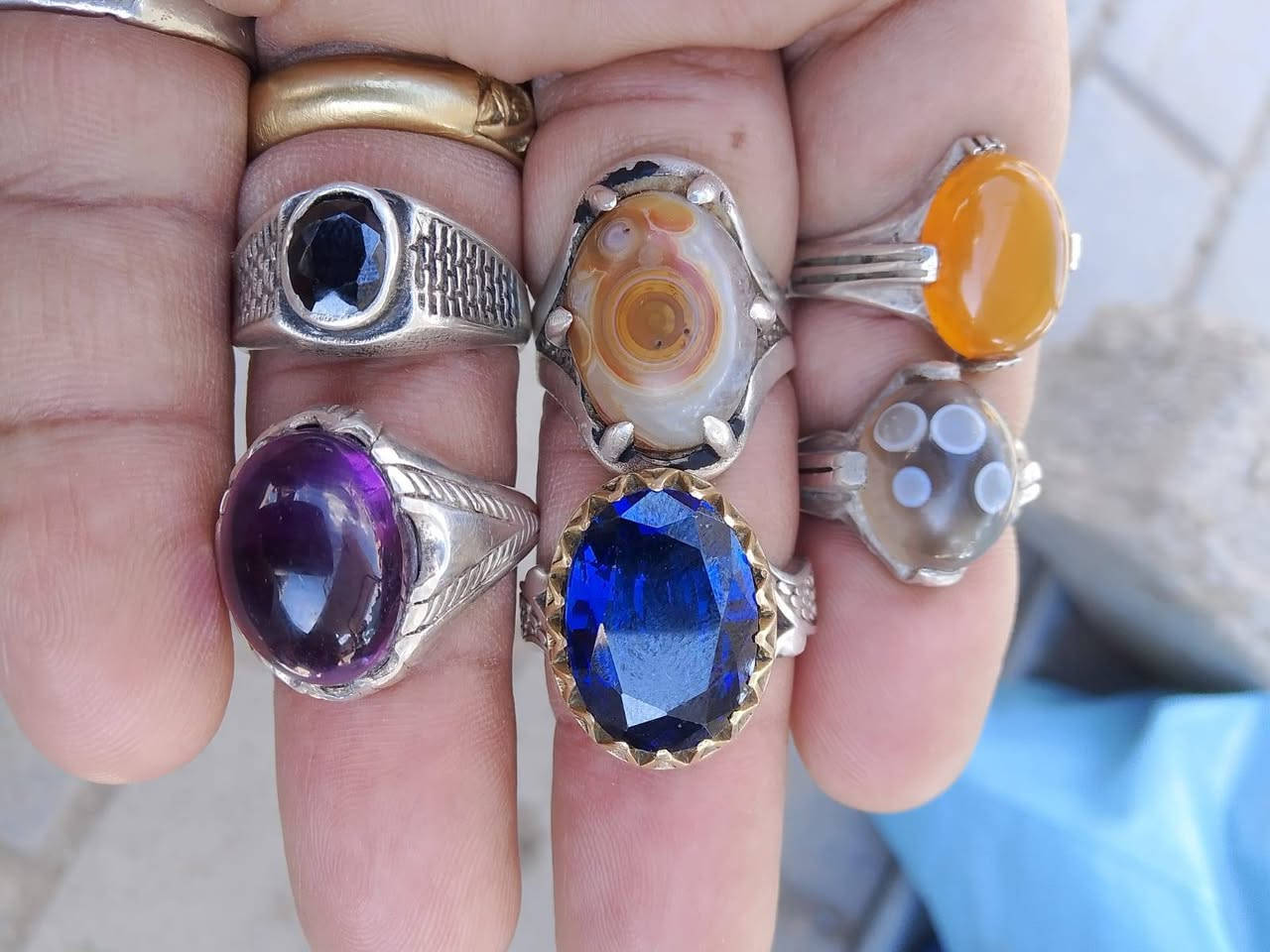 السلام عليكم خواتم العدد 11قطعة بيعها شلعه كاملة السعر 300مع التوصيل


**إذا كنت صاحب هذا الإعلان وتريد حذفه لأي سبب، رجاءا أرسل رسالة إلى الدعم الفني**