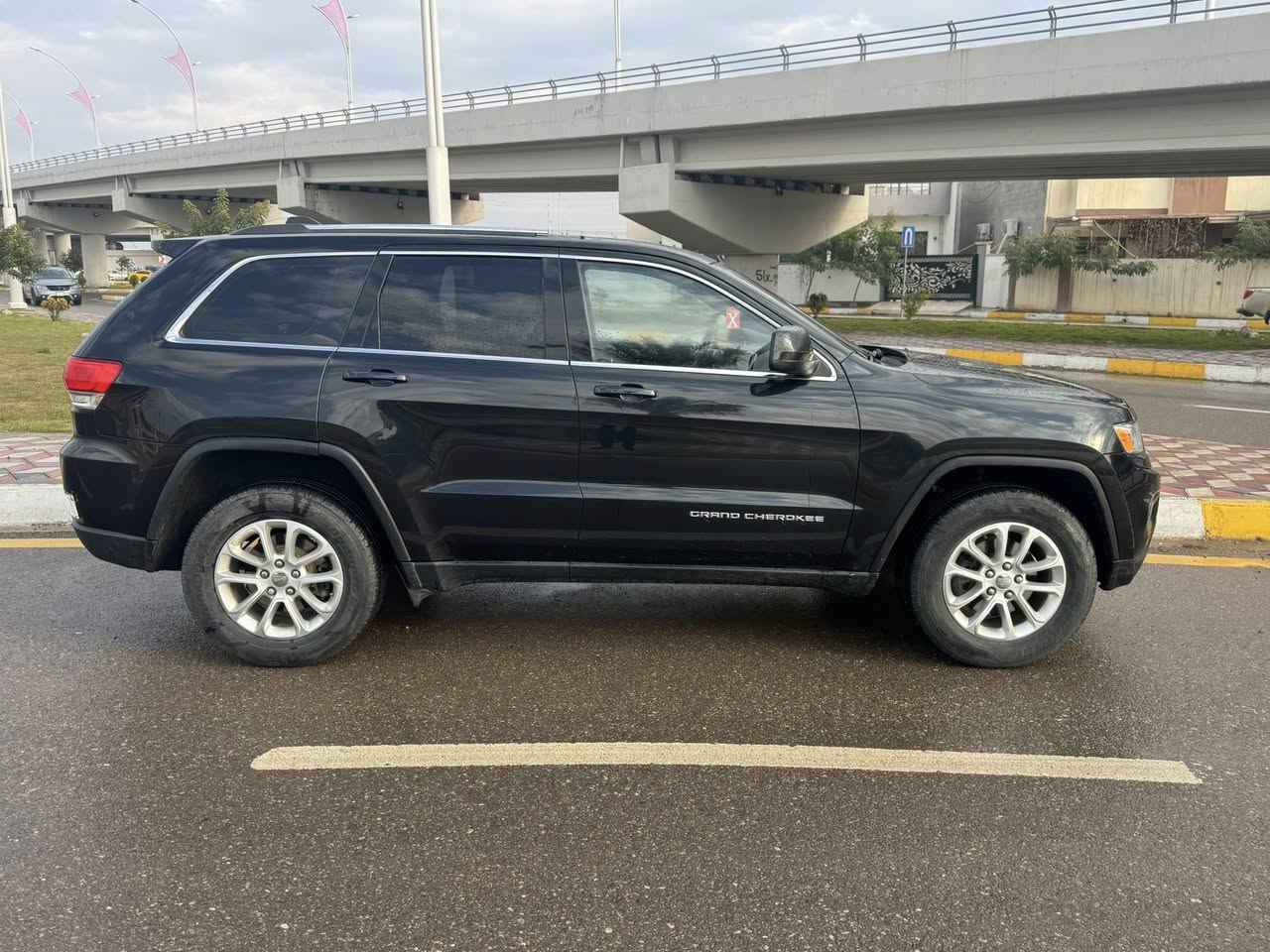 Jeep 2015
دوبيه براويه 
بى حادث بى صبغ 
سعري 80 $ كمه مجال 
شون قرهنجير 
*********** واتساب
