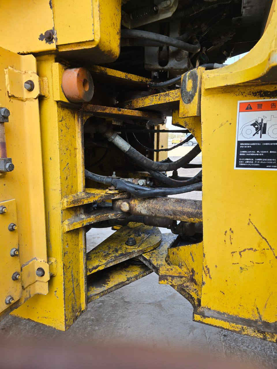 شفل للبيع حجم ٥٠ كير ومكينه  ٤ كير مكفول مكينه ازوزه مكفول كفاله عامه تبريد تدفئه تخم تاير جديد   الشراي يتصل ***********
