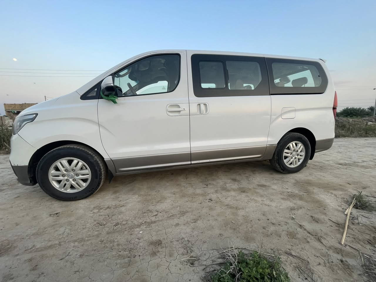 سلام عليكم ستاركس ٢٠١٩ سياره جاهزه من كلشي كير مكينه حداديه تبريد مكفوله ما عده شبر بارد مكان بابل ابو غرق السعر ٢٤٥ وبيه مجال بصيط 
***********
