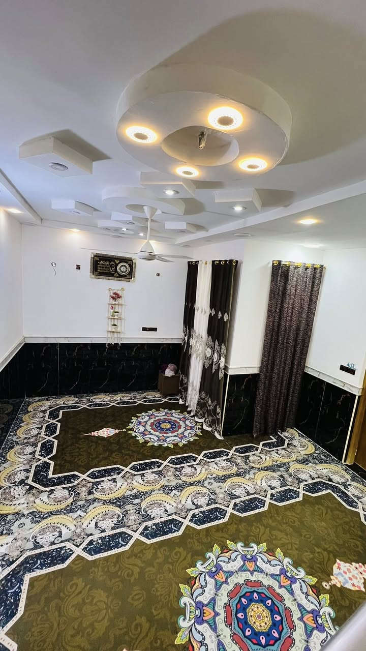 سلام عليكم
دار للبيع المساحة200m  في جمعيات حجي حسن بناء حديث ركن طابقين  في شارع 20 قرب اسواق العائلة 
للاستفسار الاتصال على ***********
جميع التفاصيل من صور والفديوات في المنشور
